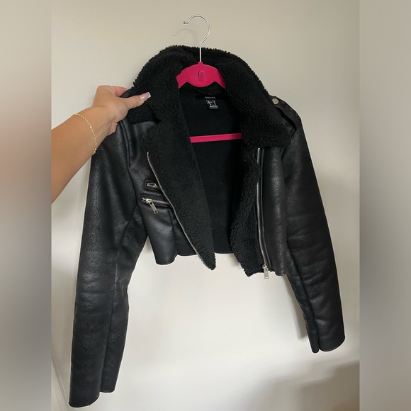 Forever 21- Cropped Leather Jacket - Picture 5 of 6
